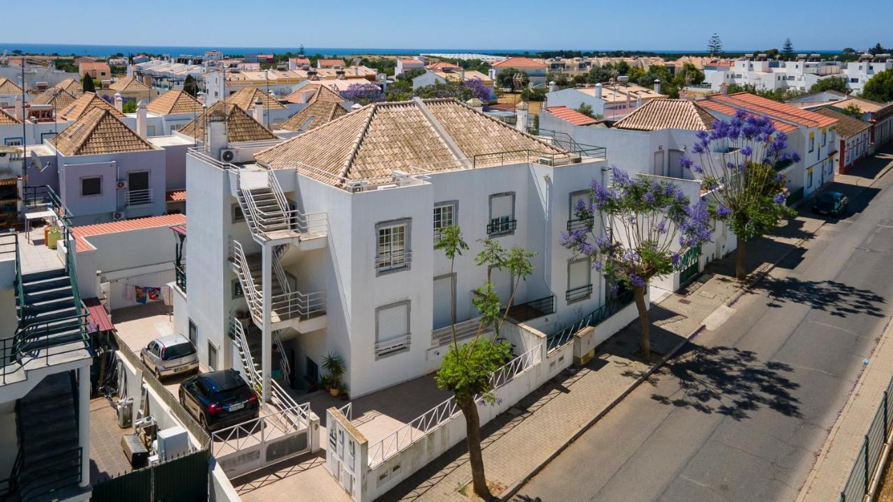 Luminous 3bdr W/balcony By Lovelystay Apartment
