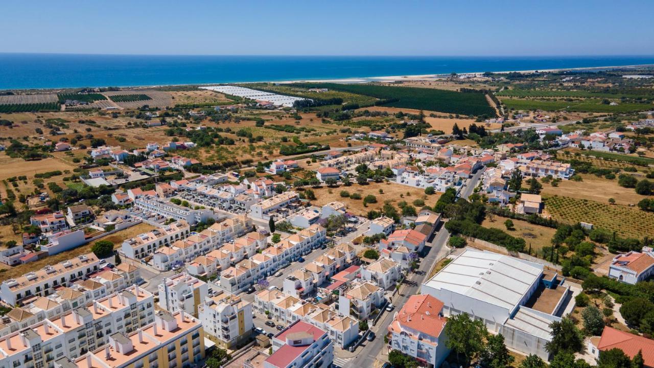 Luminous 3bdr W/balcony By Lovelystay * Vila Nova de Cacela