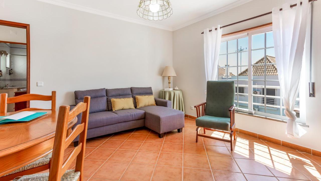 Luminous 3bdr W/balcony By Lovelystay Apartment