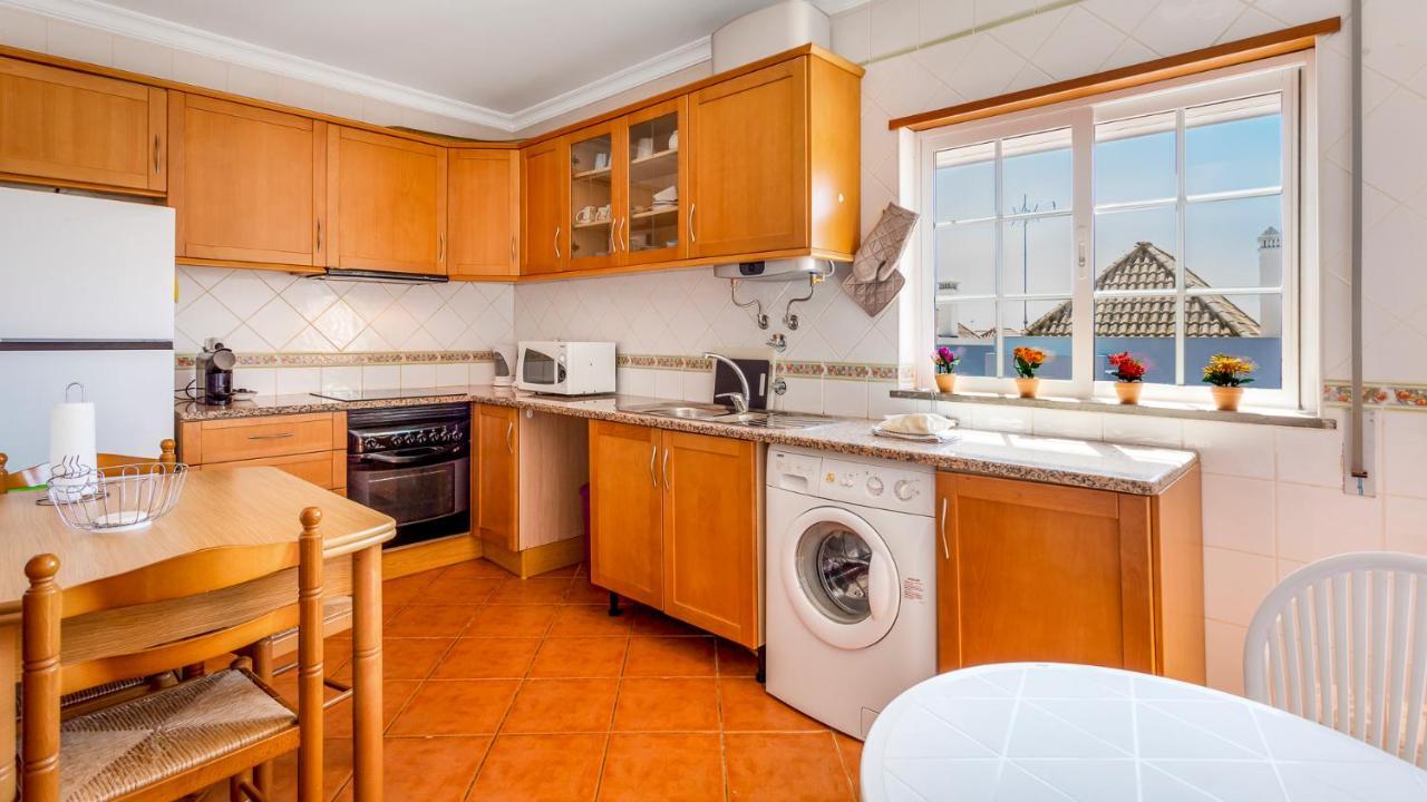 Apartment Luminous 3bdr W/balcony By Lovelystay