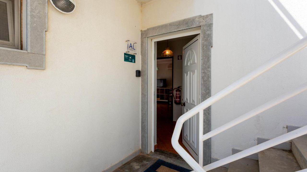 Luminous 3bdr W/balcony By Lovelystay