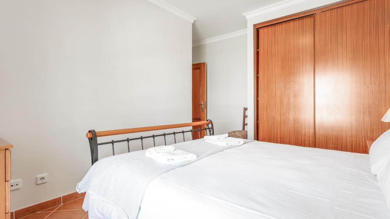 Apartment Luminous 3bdr W/balcony By Lovelystay *